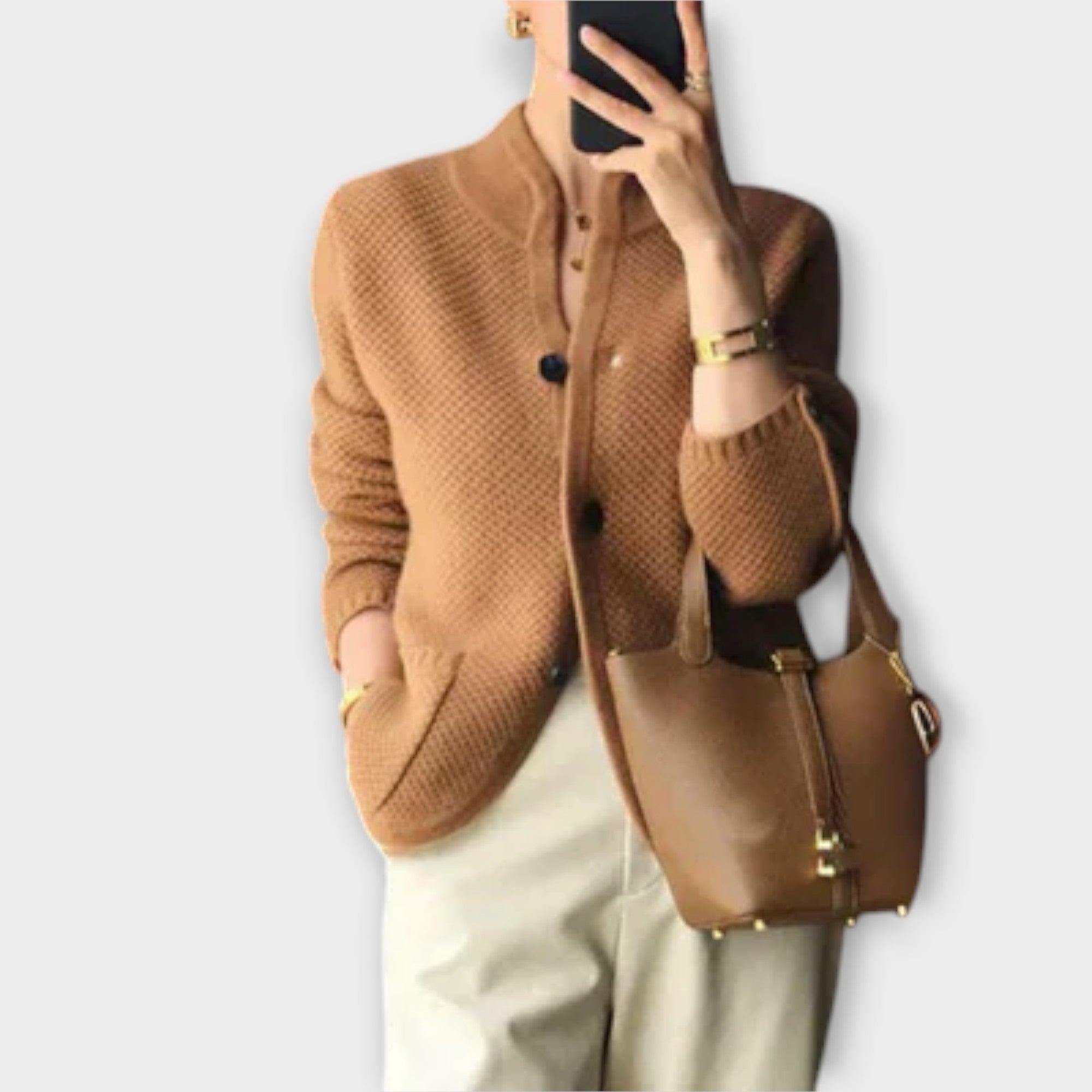 Højknappet cardigan med knapper – Uanstrengt elegance