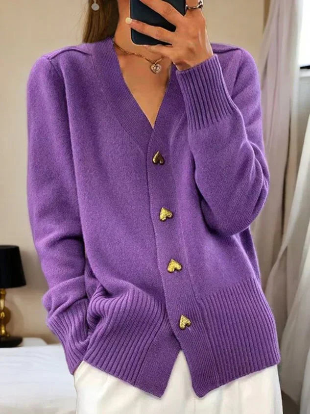Cardigan med knapliste – Bekvem charme med feminin elegance