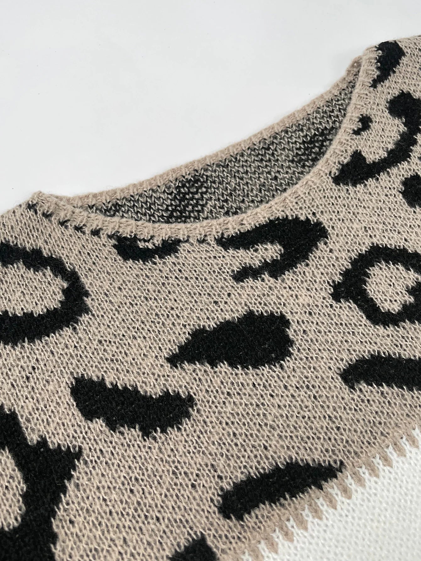 Leopardmønster-Pullover – Dristig selvtillid med stil